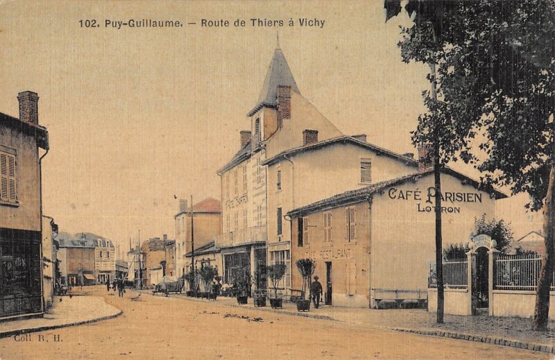 Carte postale ancienne Puy Guillaume - Route De Thiers A Vichy - cpa toilée à Puy-Guillaume