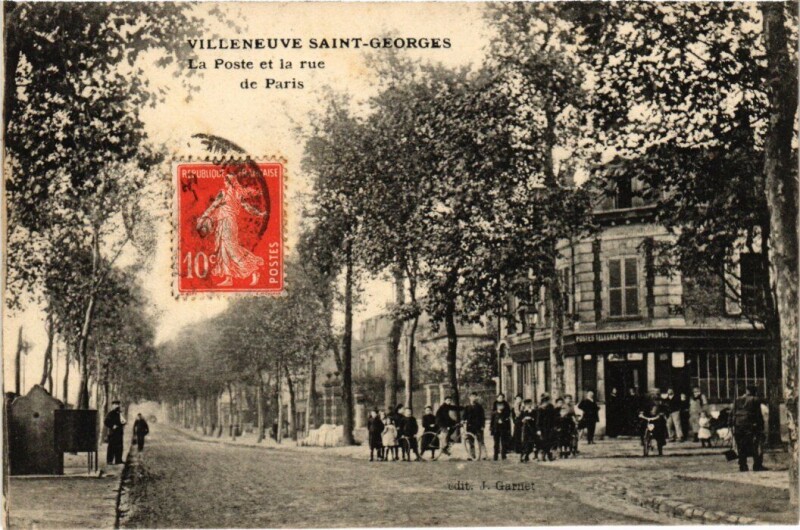Carte postale ancienne Villeneuve Saint-Georges La Poste et la rue de Paris à Villeneuve-Saint-Georges