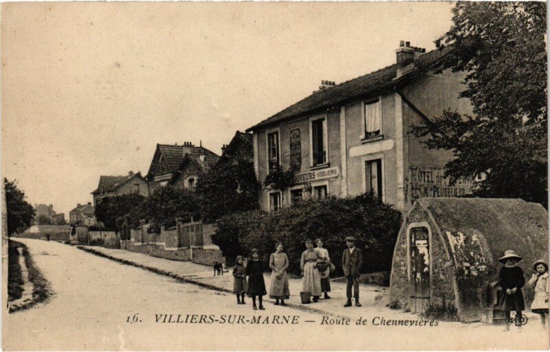 Carte postale ancienne Villiers sur Marne Route de Chennevieres à Villiers-sur-Marne