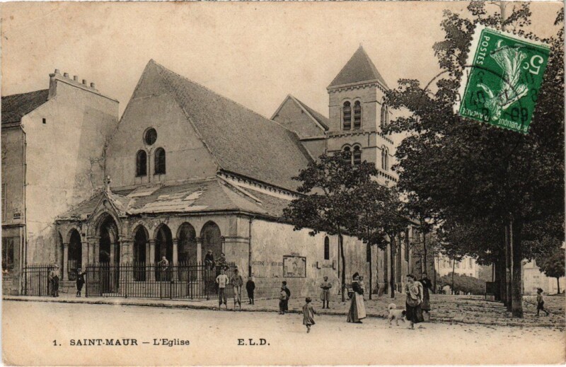 Carte postale ancienne St Maur Eglise