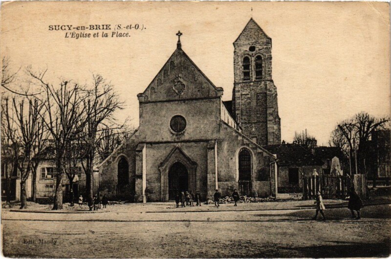 Carte postale ancienne Sucy en Brie Eglise et la Place à Sucy-en-Brie