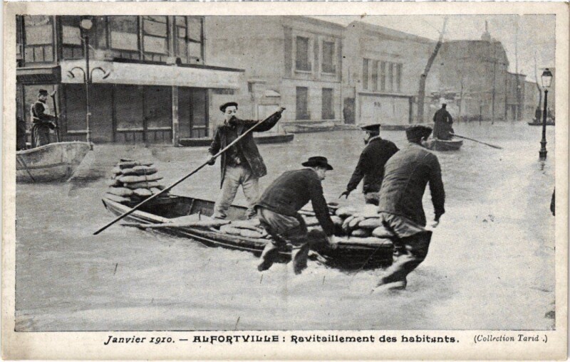 Carte postale ancienne Alfortville Ravitaillement des habitants à Alfortville