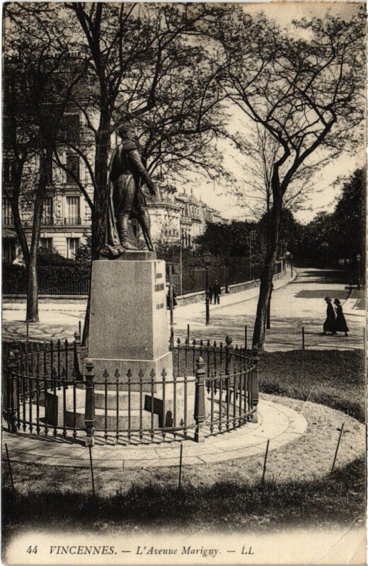 Carte postale ancienne Vincennes Avenue Marigny à Vincennes