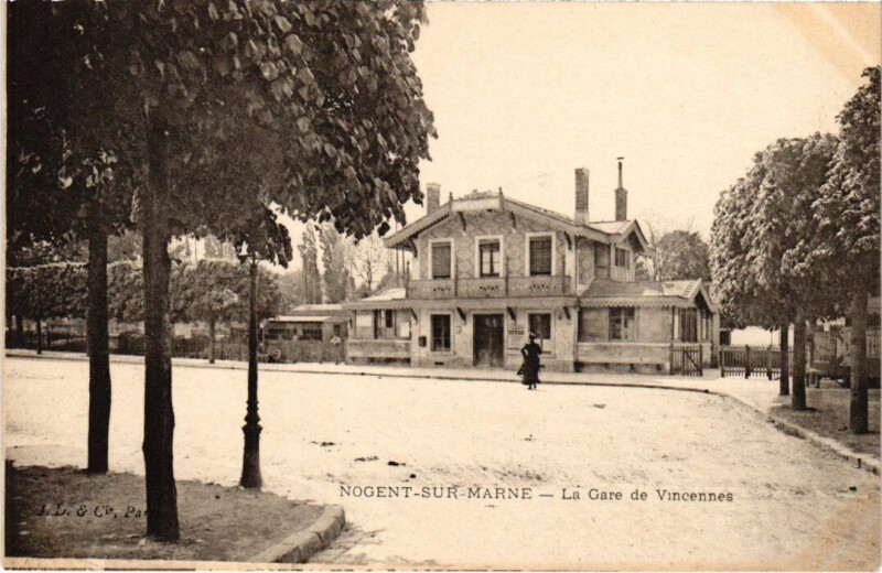 Carte postale ancienne Nogent Gare de Vincennes à Vincennes