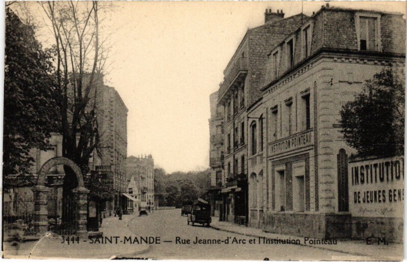Carte postale ancienne St Mande Rue Jeanne d'Arc et Institution Pointeau