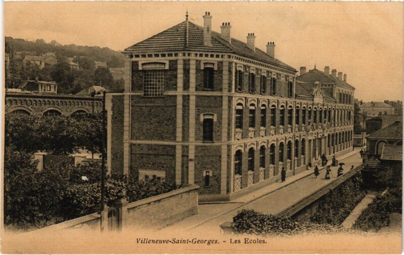 Carte postale ancienne Villeneuve Saint-Georges Les Ecoles à Villeneuve-Saint-Georges
