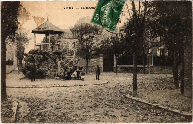 Carte postale ancienne Vitry Le Roche