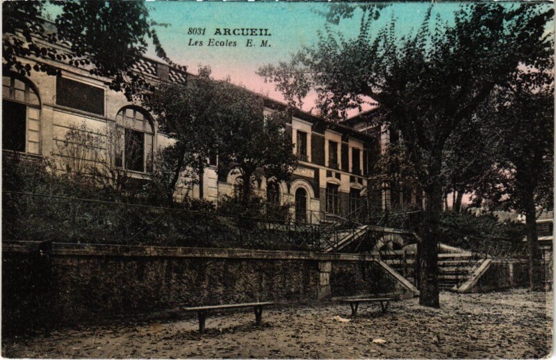 Carte postale ancienne Arcueil Les Ecoles à Arcueil