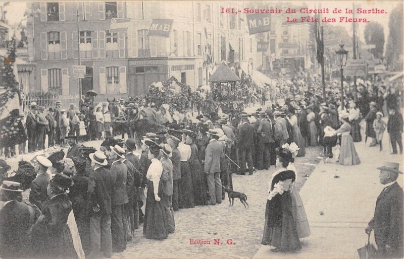 Carte postale ancienne Souvenir Du Circuit De La Sarthe / La Fete Des Fleurs
