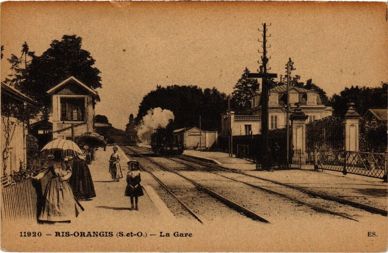 Carte postale ancienne Ris Orangis La Gare France à Ris-Orangis