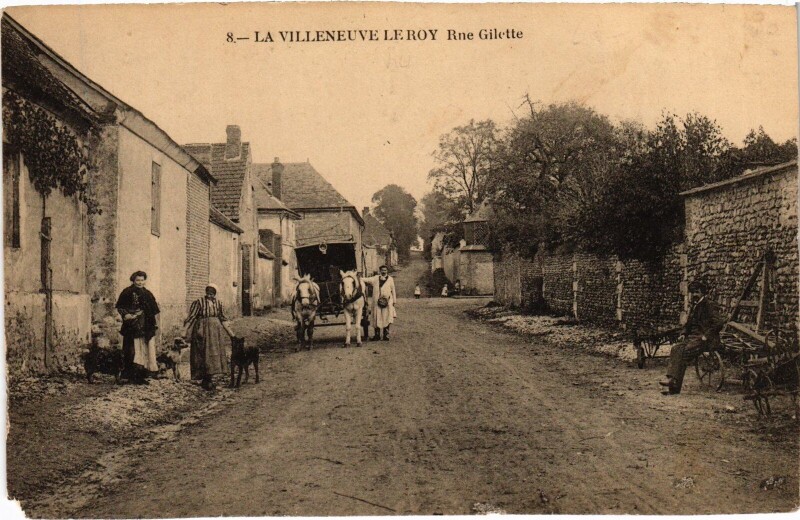 Carte postale ancienne La Villeneuve-le-Roi La Villeneuve-le-Roy - Rue Gilette à Ville