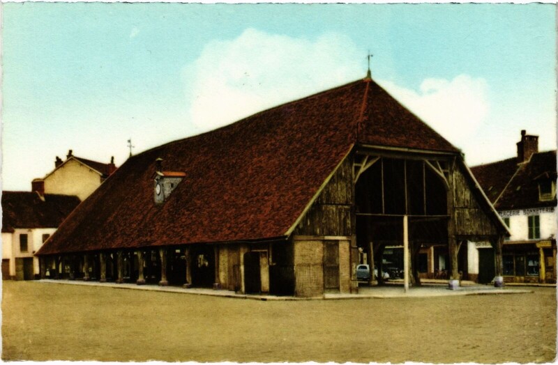 Carte postale ancienne Arpajon Les Halles France à Arpajon