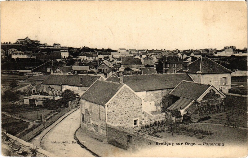 Carte postale ancienne Bretigny Panorama France
