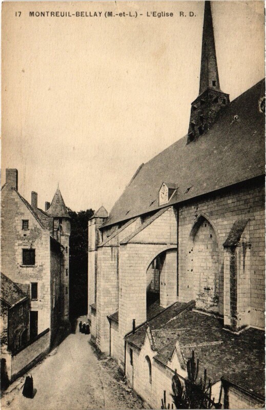 Carte postale ancienne Montreuil-Bellay Eglise à Montreuil-Bellay