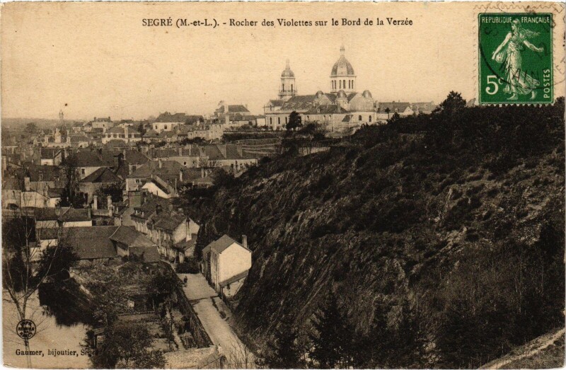Carte postale ancienne Segré Rocher des Violettes