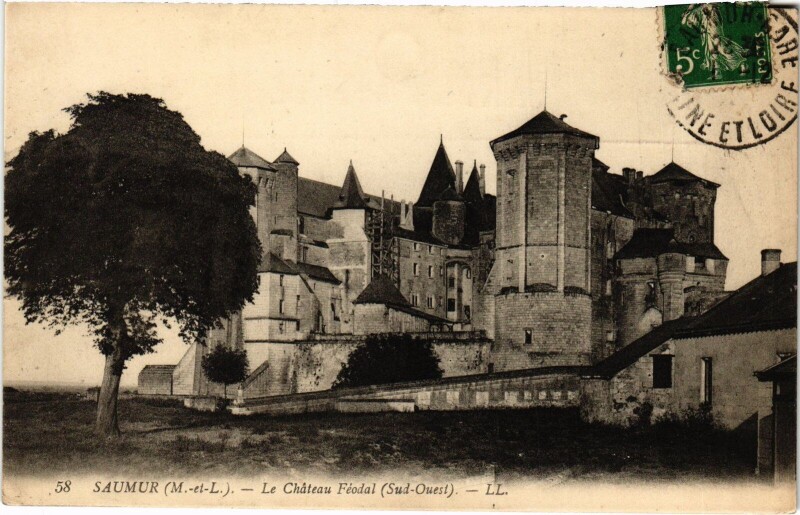 Carte postale ancienne Saumur le Chateau à Saumur