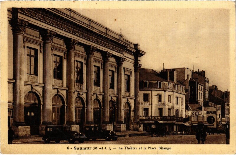 Carte postale ancienne Saumur Le Théatre Place Bilange à Saumur