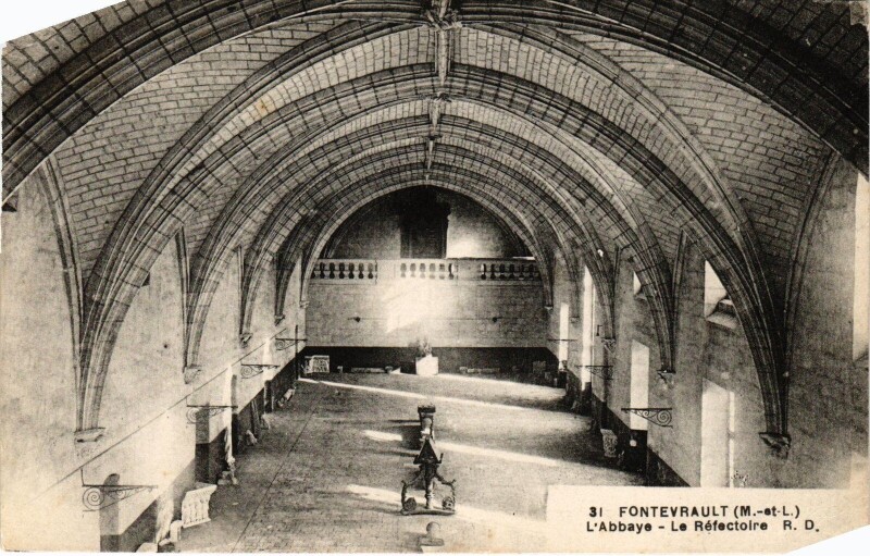 Carte postale ancienne Abbaye de Fontevrault Réfectoire