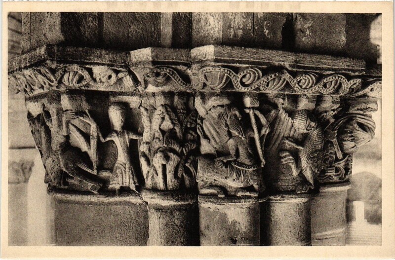 Carte postale ancienne Eglise de Cunault Pillier