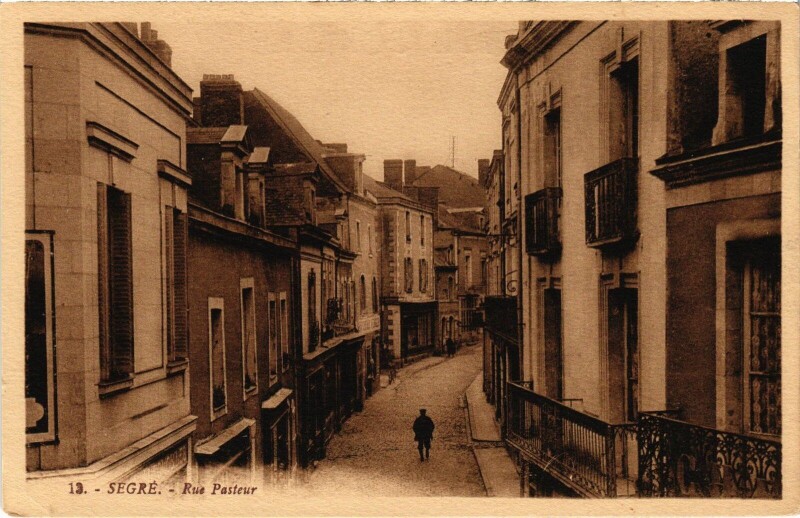 Carte postale ancienne Segré Rue Pasteur