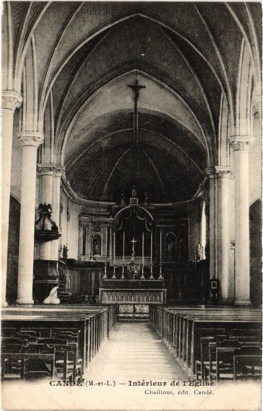 Carte postale ancienne Candé Interieur de l'Eglise à Candé