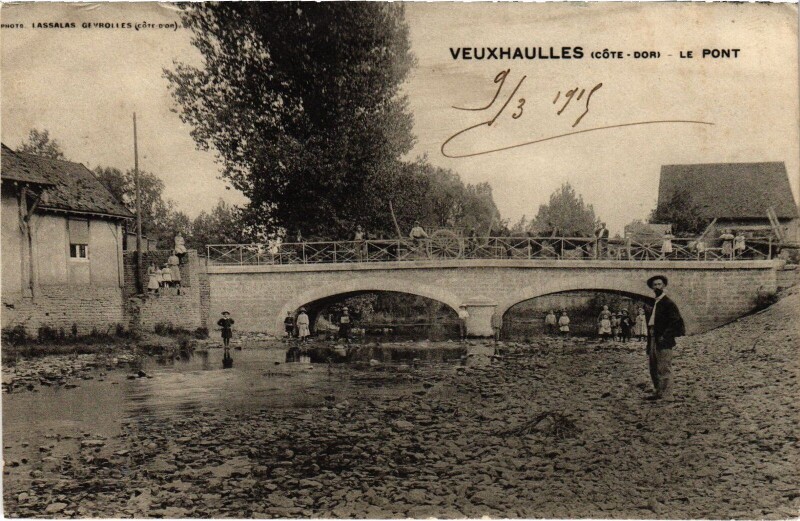 Carte postale ancienne Veuxhaulles - Le Pont