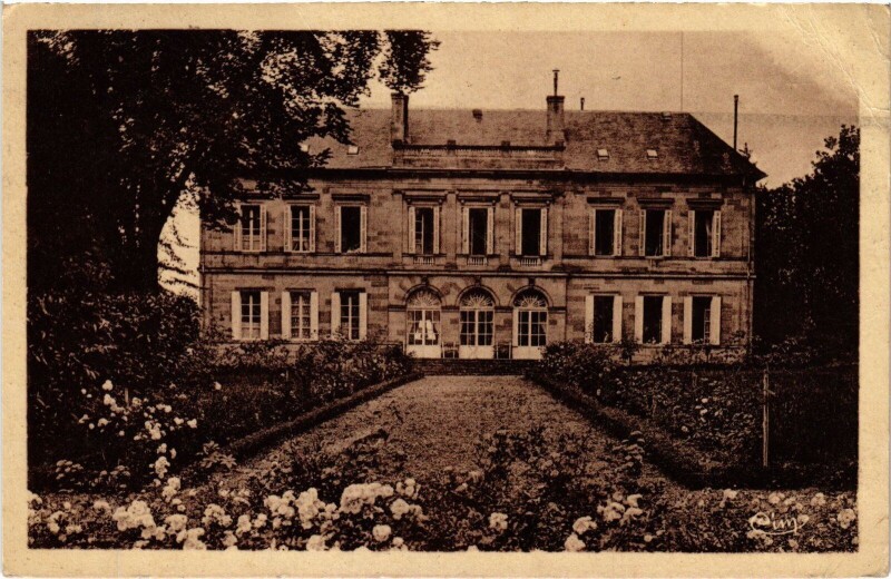 Carte postale ancienne Lanouaille - Chateau de La Durantie à Lanouaille