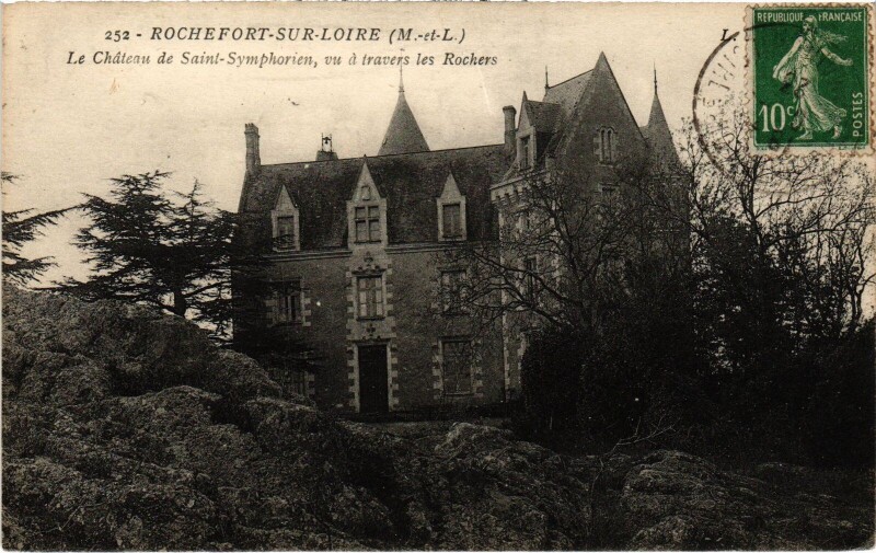 Carte postale ancienne Rochefort-sur-Loire Chateau de Saint-Symphorien à Rochefort-sur-Loire
