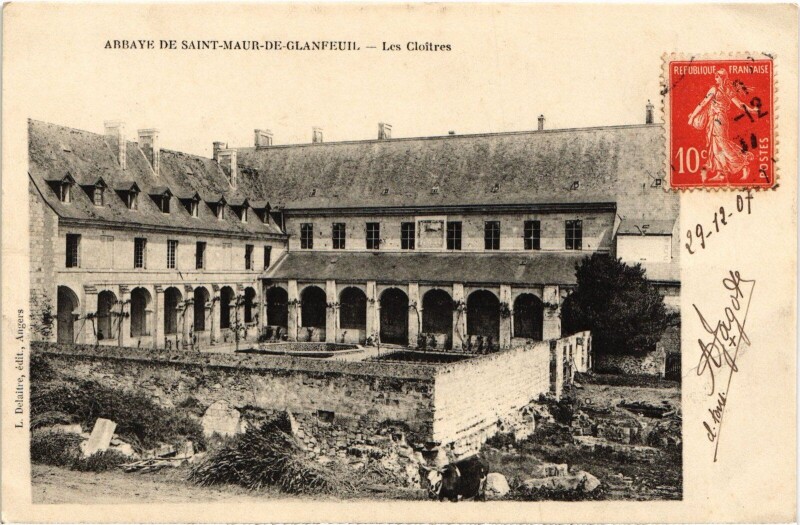 Carte postale ancienne Abbaye de Saint-Maur-de-Glanfeuil Les Cloitres