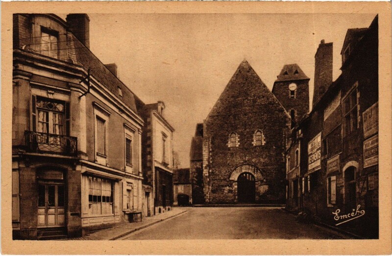 Carte postale ancienne Le Lion-d'Angers Entrée de l'Eglise à Angers