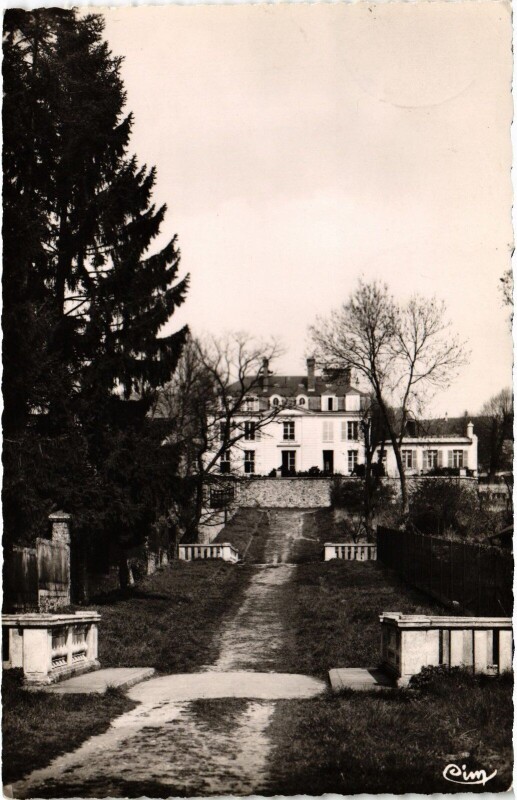 Carte postale ancienne Bievres La Mairie vue des deux Ponts France