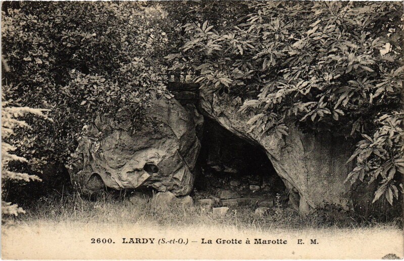 Carte postale ancienne Lardy La Grotte a Marotte France à Lardy