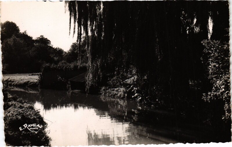 Carte postale ancienne Arpajon Les bords de l'Orge France à Arpajon