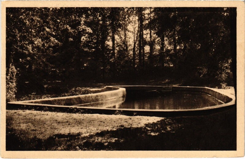 Carte postale ancienne Bierville Le Foyer de la Paix, Le Parc France