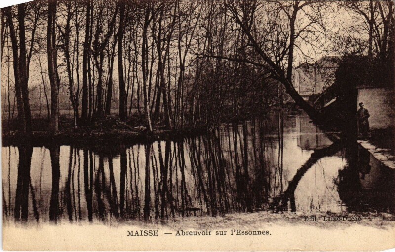Carte postale ancienne MAisse Abreuvoir s l'Essonnes France à Maisse