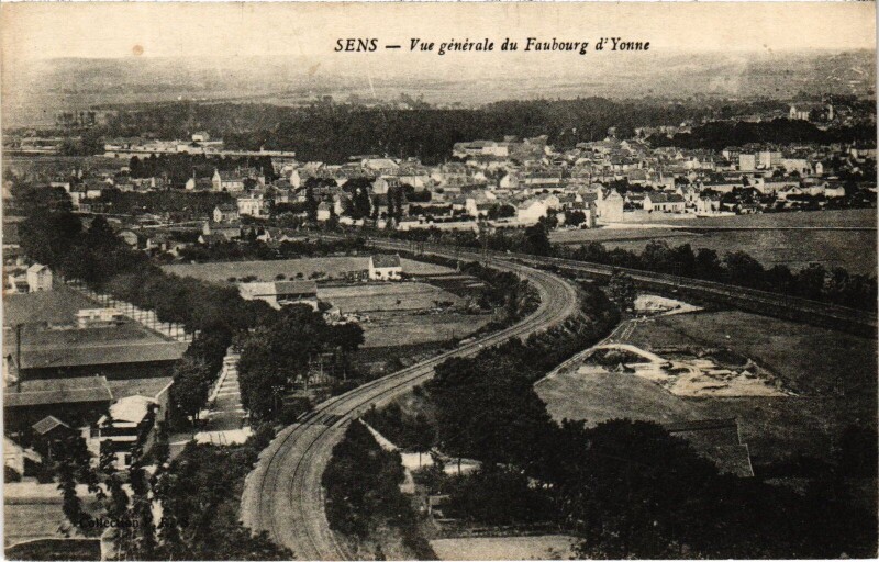 Carte postale ancienne Sens vue générale