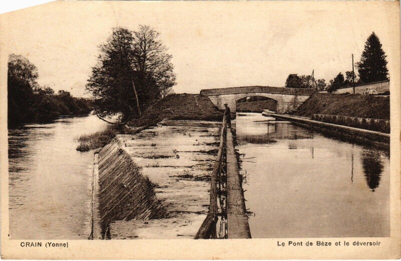 Carte postale ancienne Crain Le Pont de Beze à Crain