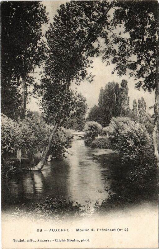 Carte postale ancienne Auxerre Moulindu Président à Auxerre