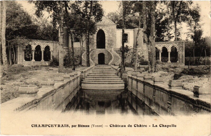 Carte postale ancienne Champcevrais Chateau de chatre la Chapelle à Champcevrais