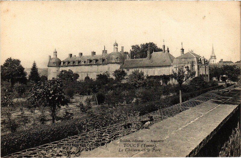 Carte postale ancienne Toucy le Chateau à Toucy