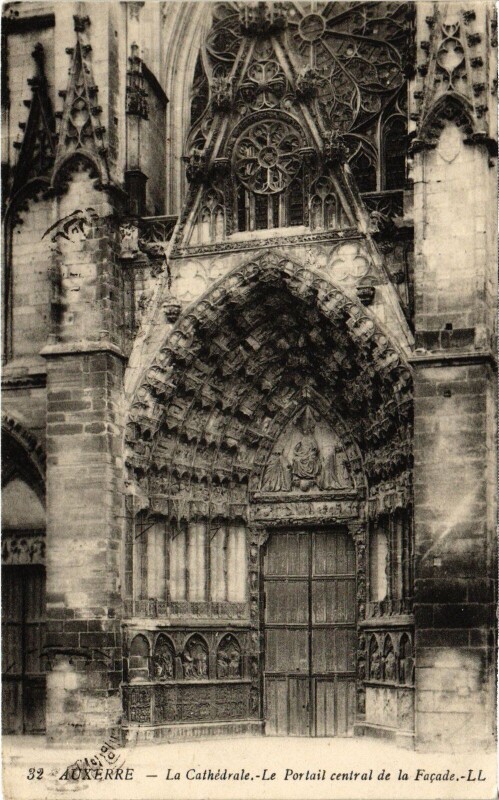 Carte postale ancienne Auxerre la cathédrale à Auxerre