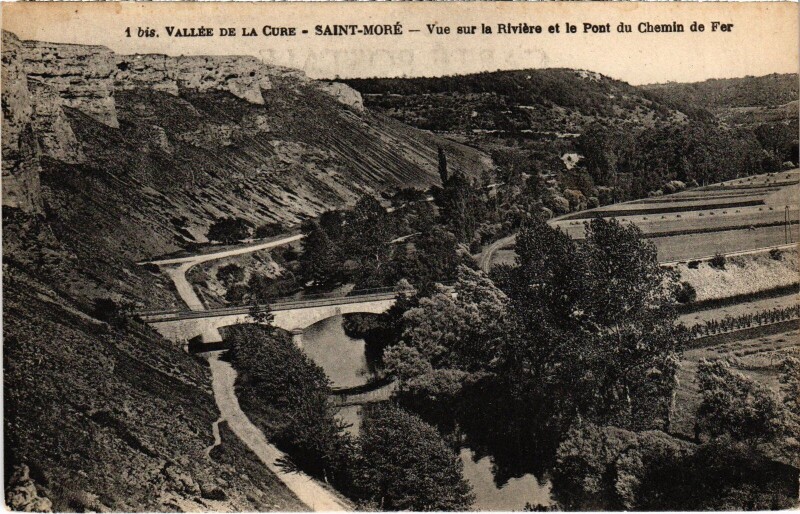 Carte postale ancienne Vallée de la Cure Saint-Moré vue sur la riviere à Saint-Moré