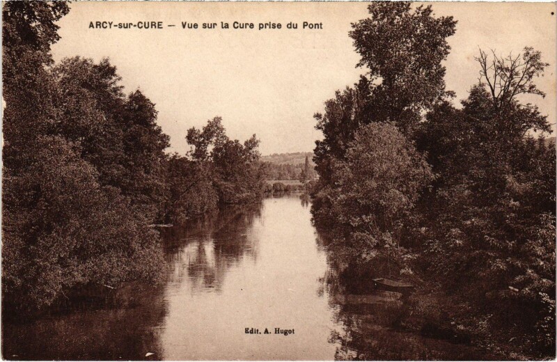 Carte postale ancienne Arcy-sur-Cure vue sur la cure à Arcy-sur-Cure