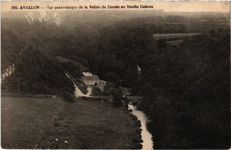 Carte postale ancienne Avallon vue panoramique à Avallon