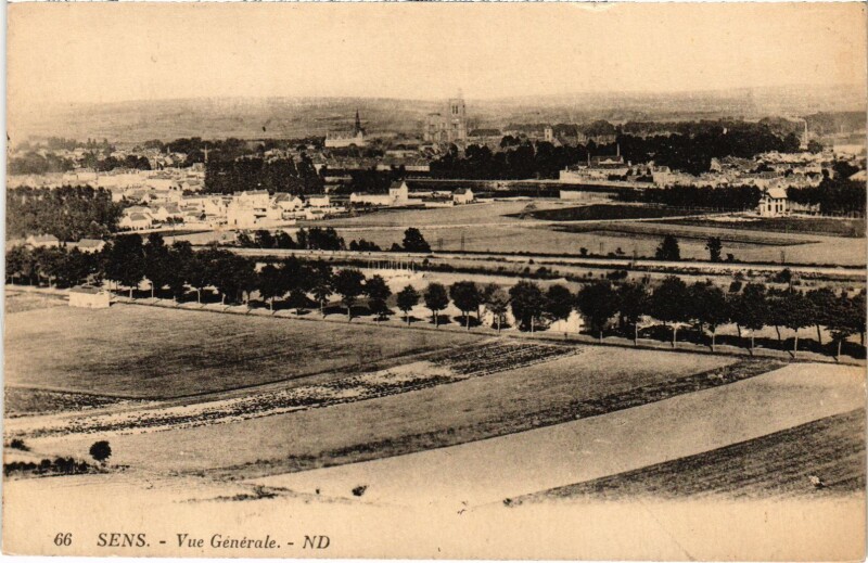 Carte postale ancienne Sens vue générale