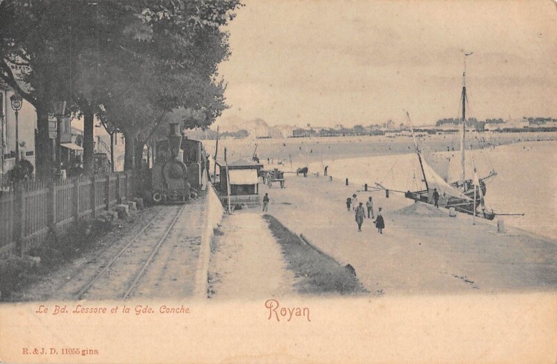 Carte postale ancienne Royan - Le Boulevard Lessore Et La Grande Conche - Train à Royan