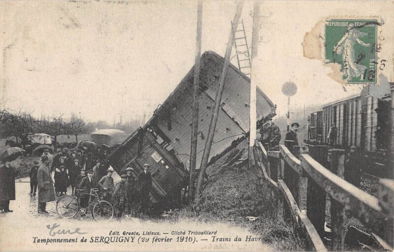 Carte postale ancienne Tamponnement De Serquigny - Trains Du Havre - Catastrophe Du 29 Fevrier 1 à Serquigny