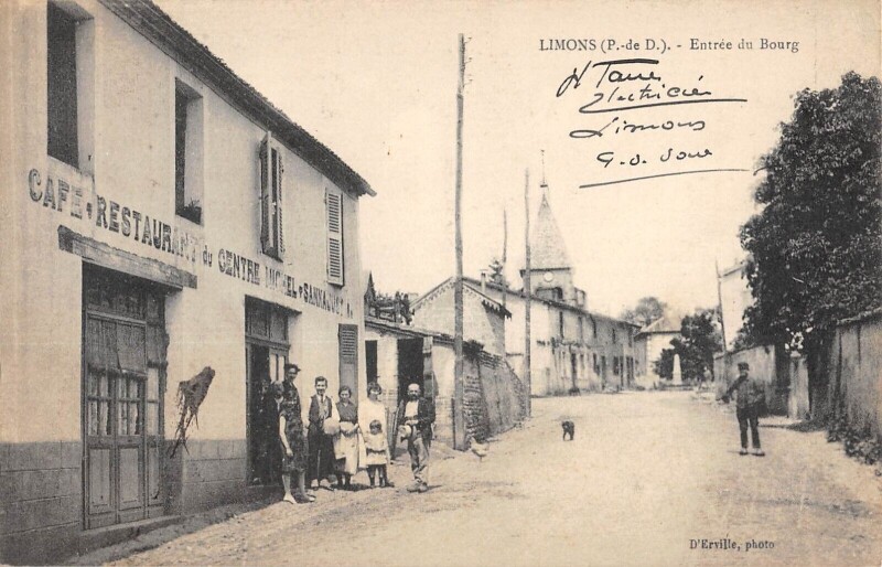 Carte postale ancienne Limons / Entree Du Bourg à Limons