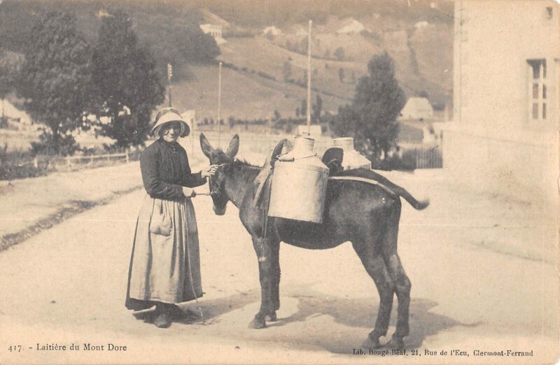 Carte postale ancienne Laitiere Du Mont Dore à Mont-Dore