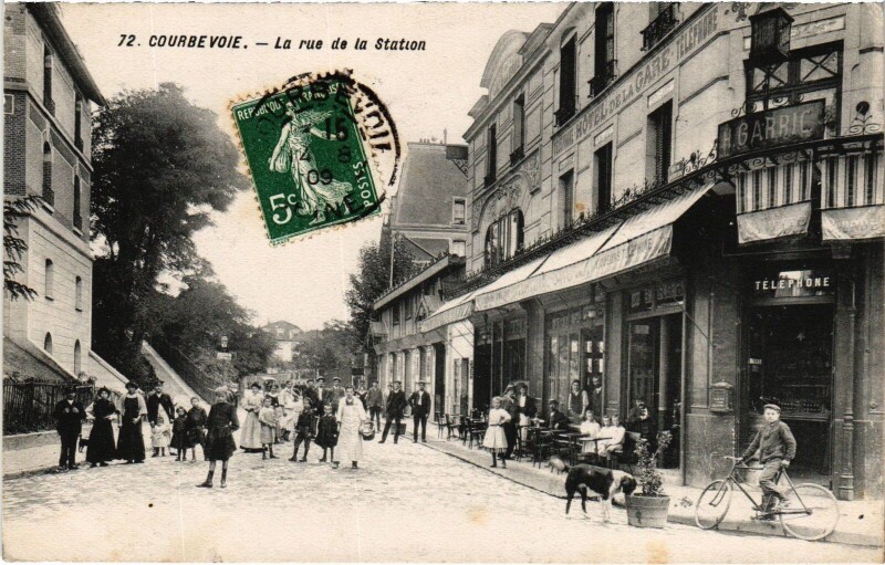 Carte postale ancienne Courbevoie La Rue de la Station France à Courbevoie